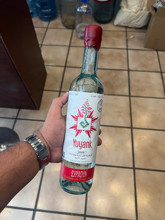 Espadín destilado con frutos rojos | 750 ml